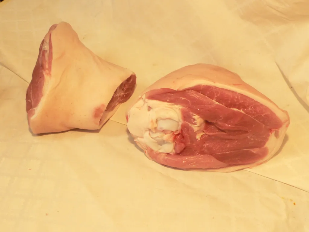 фотография продукта свиная рулька задняя 