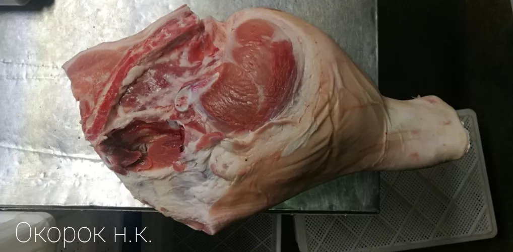 Фотография продукта Свиной окорок на кости оптом